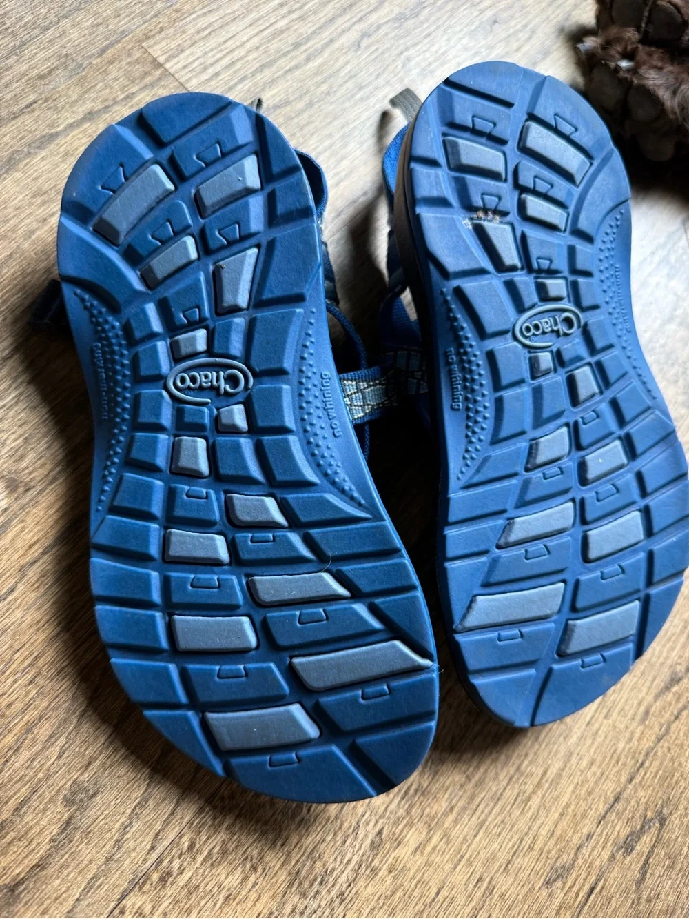 Chacos - blue youth size 3